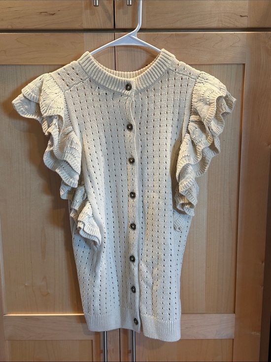 Who What Wear Sweaters - Who What Wear Cream Ruffle-Sleeve Button Front Knit Cardigan Size 4-6 NWOT